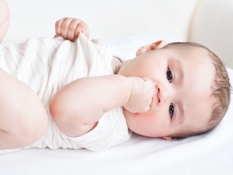 Feeding your 6 month old baby and healthy sleep